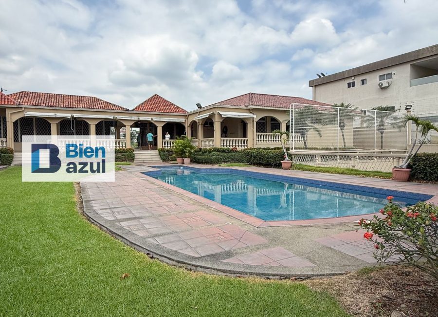 Casa en venta en Santa Cecilia, Guayaquil